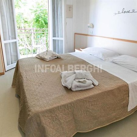 Hotel Paradiso Ρίμινι Εξωτερικό φωτογραφία