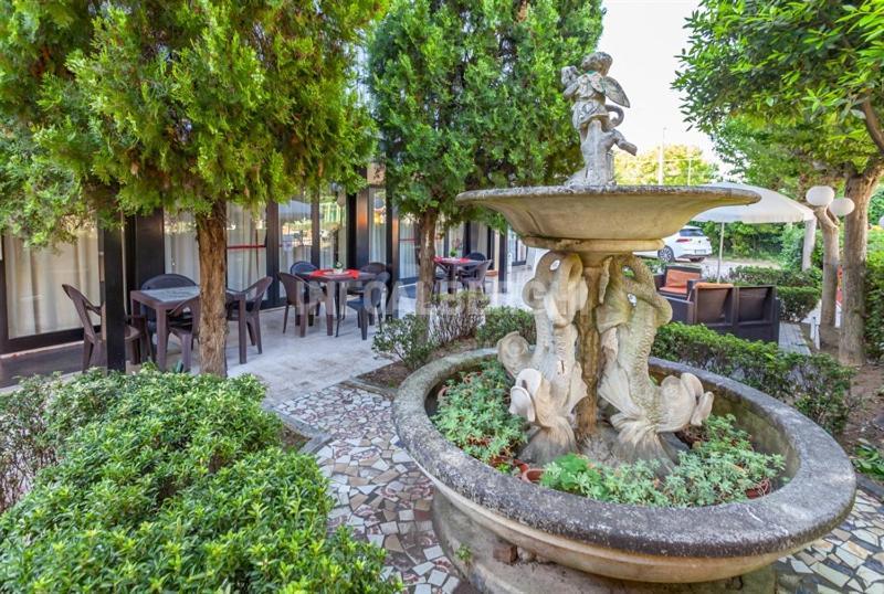 Hotel Paradiso Ρίμινι Εξωτερικό φωτογραφία