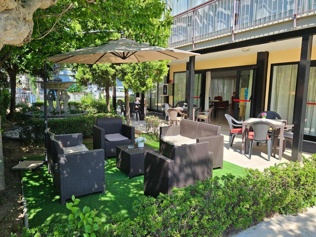 Hotel Paradiso Ρίμινι Εξωτερικό φωτογραφία