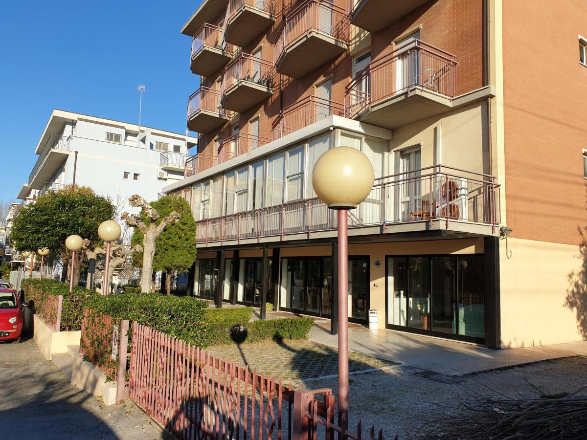 Hotel Paradiso Ρίμινι Εξωτερικό φωτογραφία